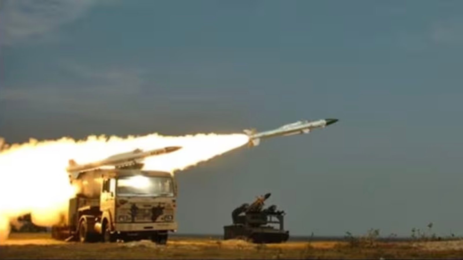 Illustration of Super Top-Up health insurance shielding against major illnesses